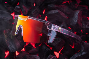 MASA DEPAN TECH SUNGLASSES HITAM: Papan iklan
