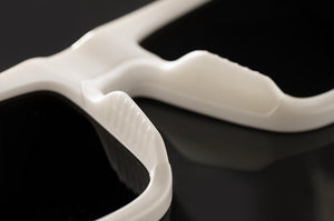 PERFORMANCE RAYTH SUNGLASSES: Raha White Black Tint