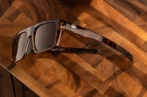 PERFORMANCE RAYTH SUNGLASSES: Tortoise