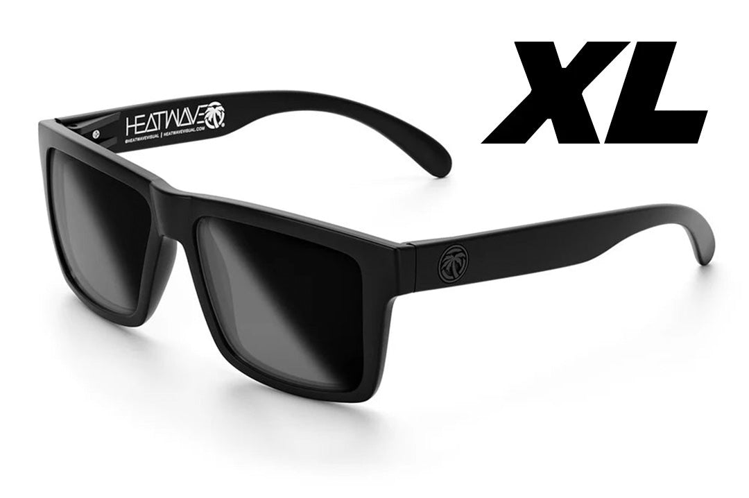 KACAMATA SARA VISE XL: Hitam