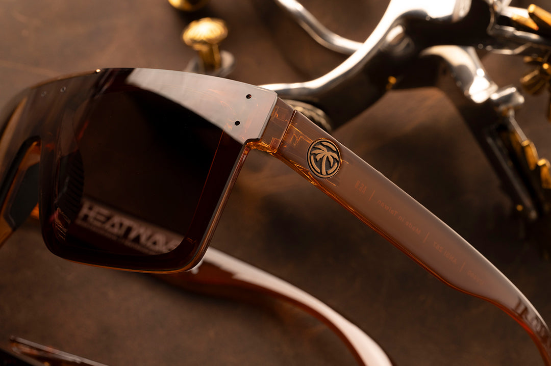 QUATRO SUNGLASSES: Saddle