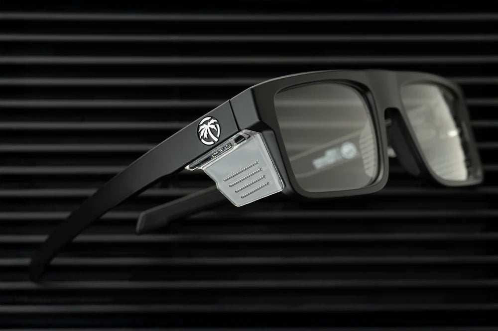 PERFORMANCE RAYTH SUNGLASSES: Anti-Fog