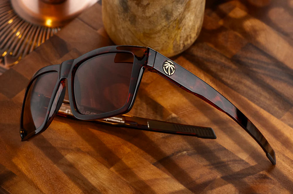 PERFORMANCE VISE SUNGLASSES: Tortoise