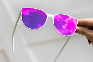 CARAT SUNGLASSES: White x Spectrum